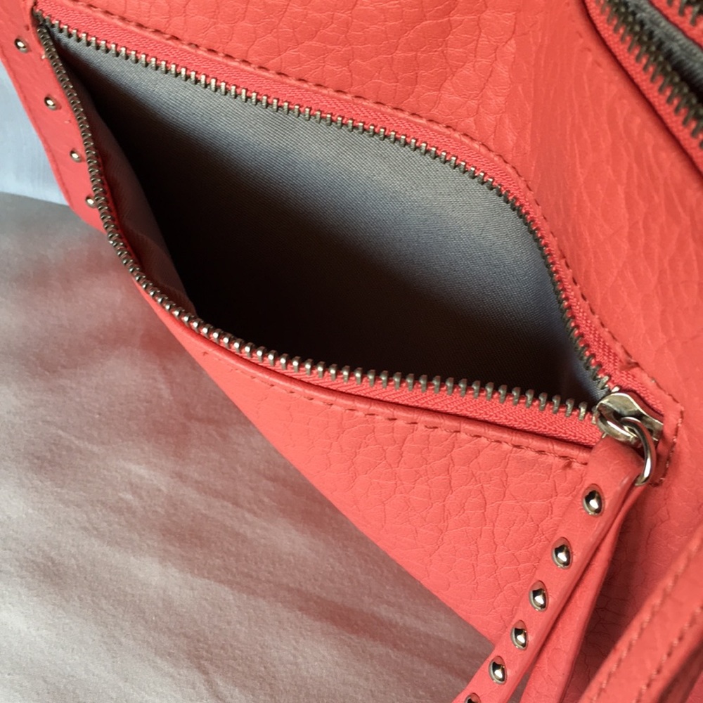 Mossimo clutch - Picture 4 of 6